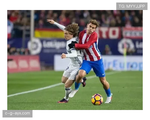 西甲闪电军团强势崛起,展现卓越实力与团队凝聚力 西甲闪电军团强势崛起,展现卓越实力与团队凝聚力