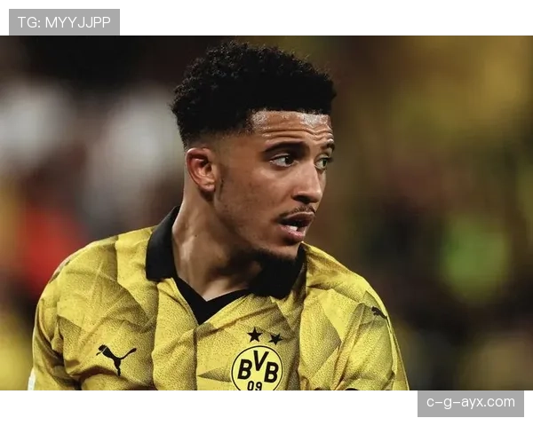 贝肯鲍尔引领足球新潮流：战术革新与球员素质融合引热议