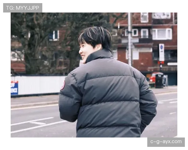 陈雨菲居然连喝个咖啡都带专属助理，这日常也太高级了吧？